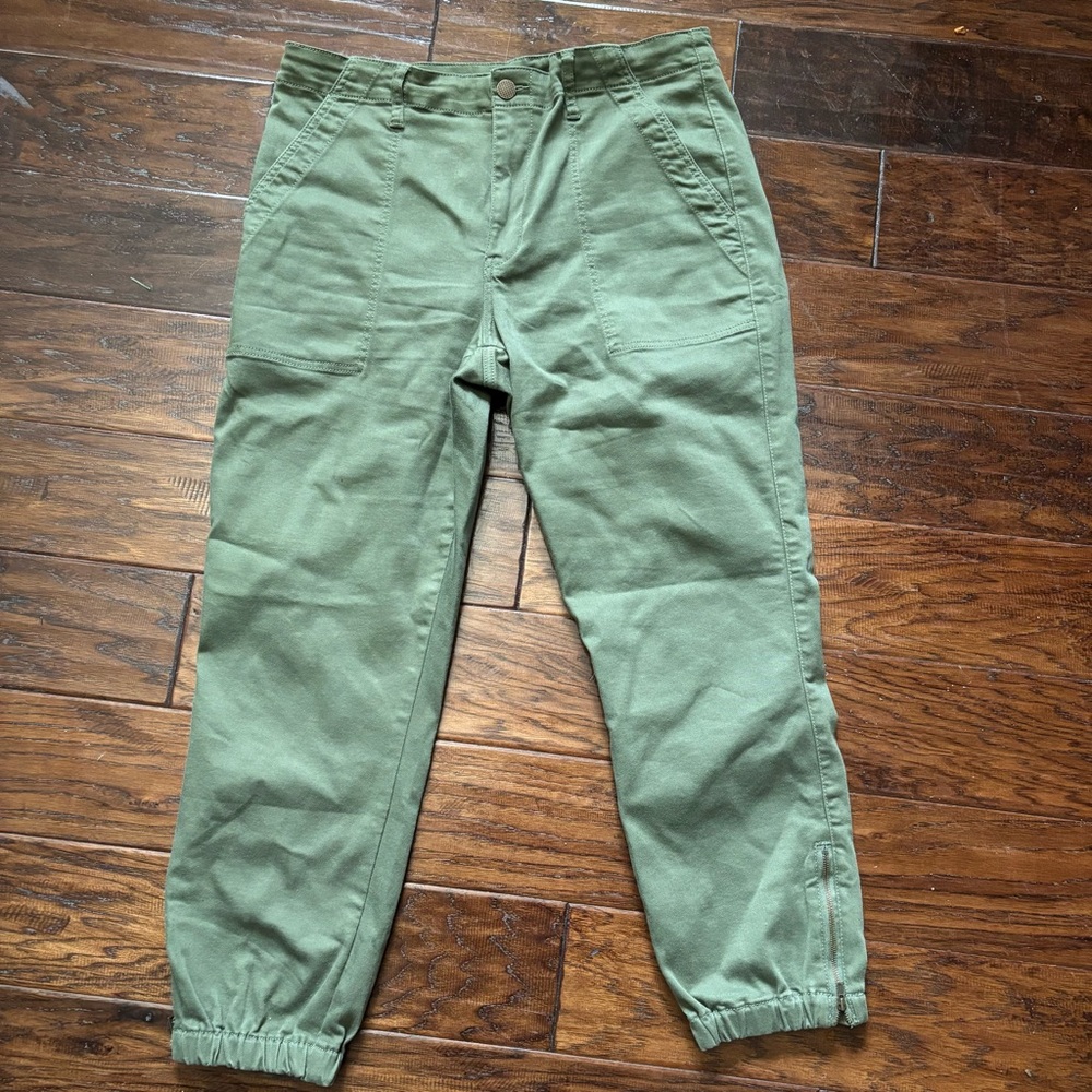 Cabi olive army green pants with zipper accents | Size 12